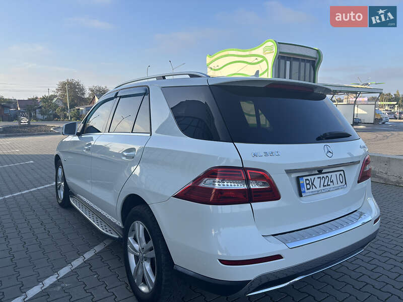 Позашляховик / Кросовер Mercedes-Benz M-Class 2012 в Нововолинську фото 10 Позашляховик / Кросовер Mercedes-Benz M-Class 2012 в Нововолинську