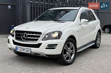 Внедорожник / Кроссовер Mercedes-Benz M-Class 2010 в Киеве