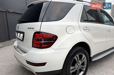 Внедорожник / Кроссовер Mercedes-Benz M-Class 2010 в 