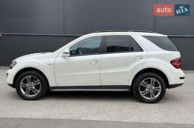 Внедорожник / Кроссовер Mercedes-Benz M-Class 2010 в 