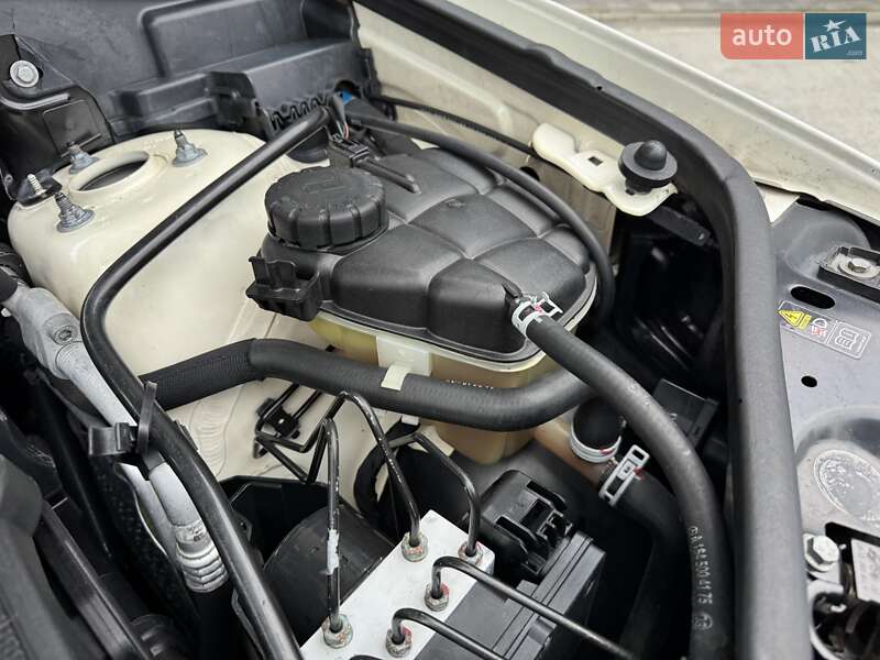 Позашляховик / Кросовер Mercedes-Benz M-Class 2010 в Києві
