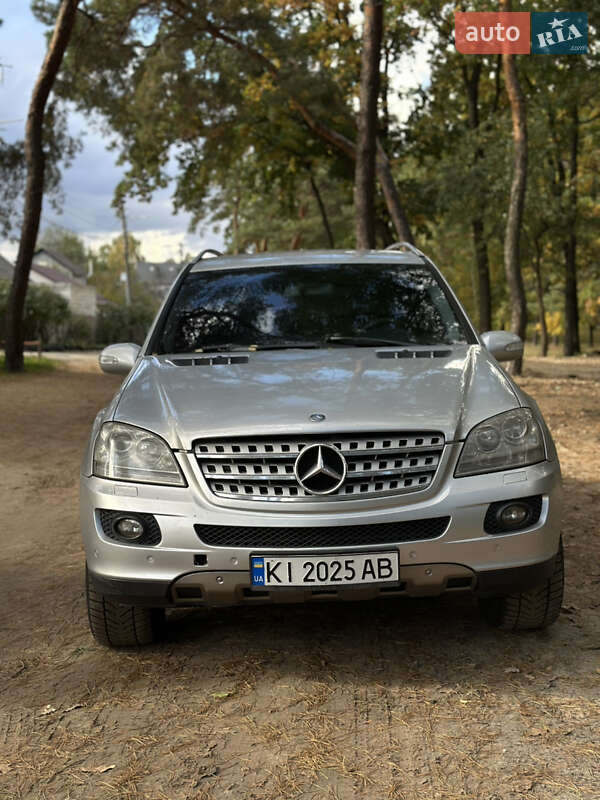 Внедорожник / Кроссовер Mercedes-Benz M-Class 2006 в Киеве
