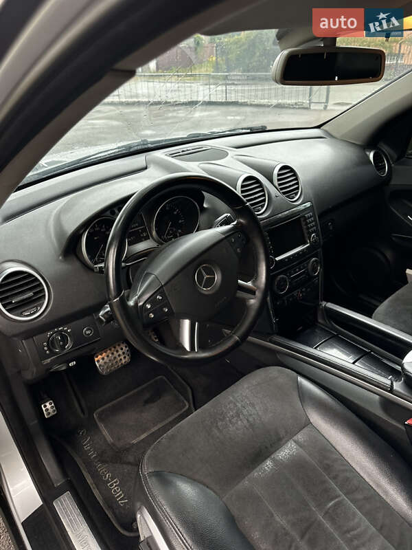 Внедорожник / Кроссовер Mercedes-Benz M-Class 2006 в Киеве