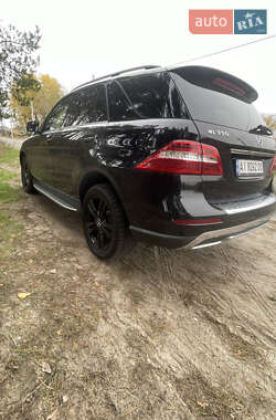 Mercedes-Benz M-Class 2011