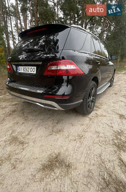Внедорожник / Кроссовер Mercedes-Benz M-Class 2011 в 
