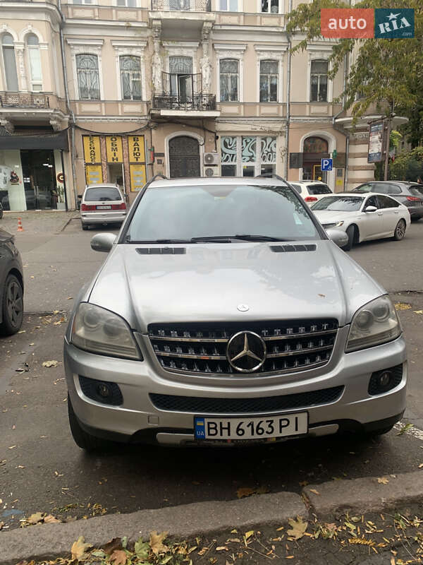 Внедорожник / Кроссовер Mercedes-Benz M-Class 2006 в Одессе