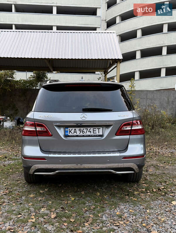Внедорожник / Кроссовер Mercedes-Benz M-Class 2013 в Киеве