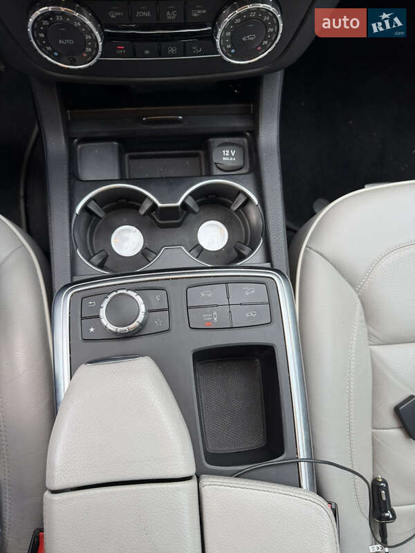 Внедорожник / Кроссовер Mercedes-Benz M-Class 2013 в Киеве