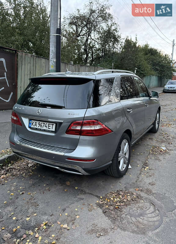 Внедорожник / Кроссовер Mercedes-Benz M-Class 2013 в Киеве