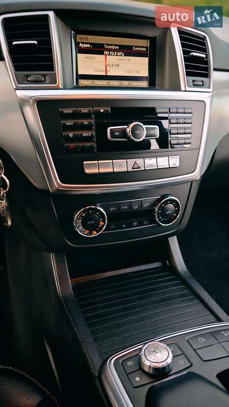 Позашляховик / Кросовер Mercedes-Benz M-Class 2012 в Києві