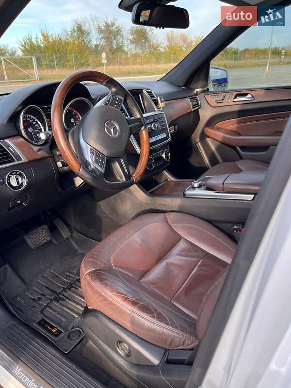 Внедорожник / Кроссовер Mercedes-Benz M-Class 2014 в Запорожье фото 3 Внедорожник / Кроссовер Mercedes-Benz M-Class 2014 в Запорожье