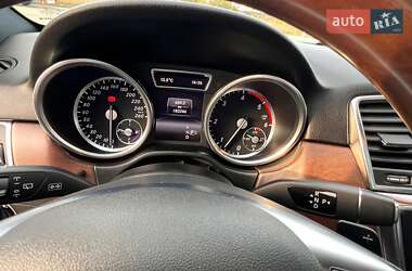Внедорожник / Кроссовер Mercedes-Benz M-Class 2015 в 