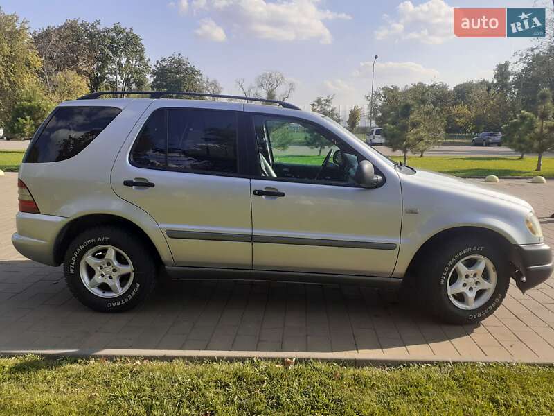 Внедорожник / Кроссовер Mercedes-Benz M-Class 1999 в Краматорске фото 6 Внедорожник / Кроссовер Mercedes-Benz M-Class 1999 в Краматорске