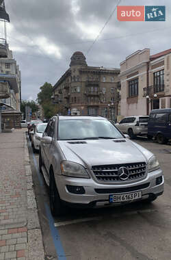 Внедорожник / Кроссовер Mercedes-Benz M-Class 2006 в 