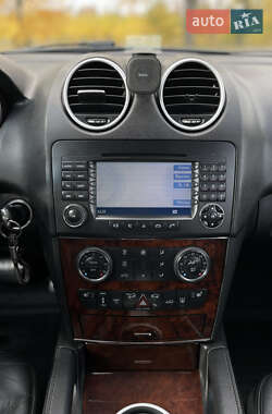 Внедорожник / Кроссовер Mercedes-Benz M-Class 2007 в 
