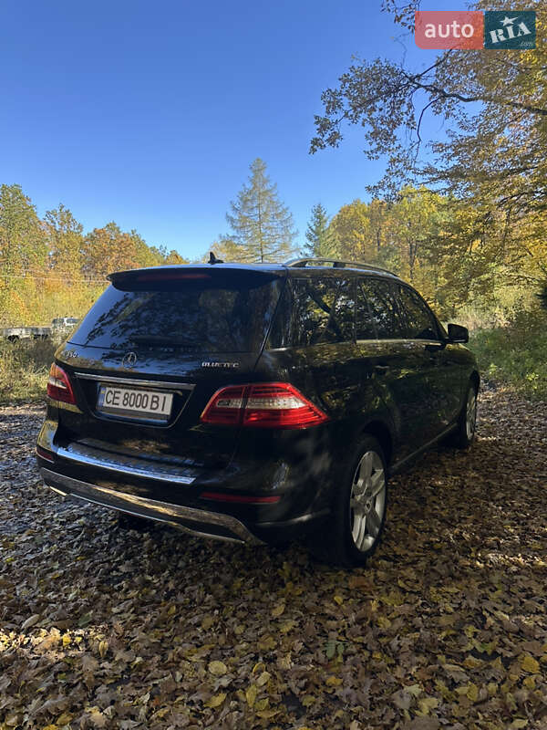Внедорожник / Кроссовер Mercedes-Benz M-Class 2013 в Черновцах