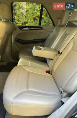 Внедорожник / Кроссовер Mercedes-Benz M-Class 2013 в 
