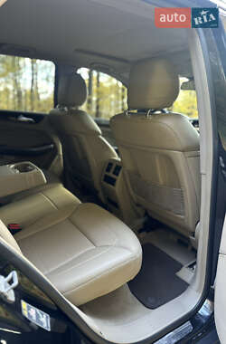 Внедорожник / Кроссовер Mercedes-Benz M-Class 2013 в 