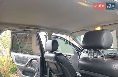 Позашляховик / Кросовер Mercedes-Benz M-Class 2000 в 