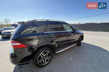Внедорожник / Кроссовер Mercedes-Benz M-Class 2013 в 