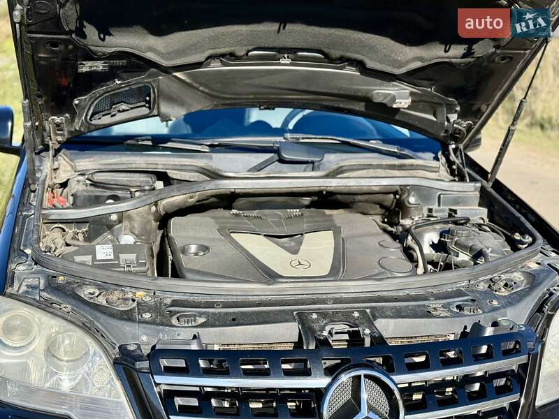 Позашляховик / Кросовер Mercedes-Benz M-Class 2011 в Львові фото 15 Позашляховик / Кросовер Mercedes-Benz M-Class 2011 в Львові