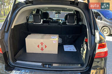 Позашляховик / Кросовер Mercedes-Benz M-Class 2011 в 