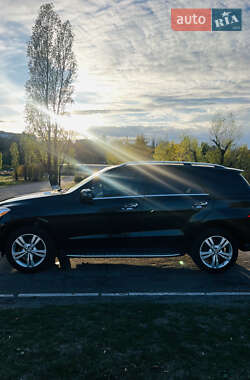 Позашляховик / Кросовер Mercedes-Benz M-Class 2015 в 