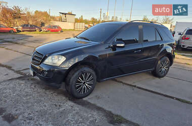 Позашляховик / Кросовер Mercedes-Benz M-Class 2005 в  фото 2 Позашляховик / Кросовер Mercedes-Benz M-Class 2005 в