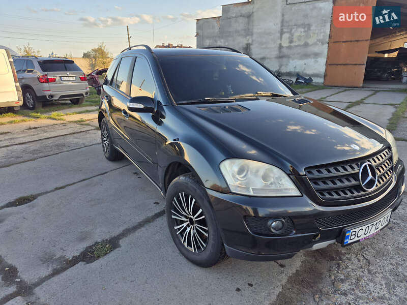 Позашляховик / Кросовер Mercedes-Benz M-Class 2005 в Великих Мостах фото 5 Позашляховик / Кросовер Mercedes-Benz M-Class 2005 в Великих Мостах