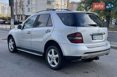 Позашляховик / Кросовер Mercedes-Benz M-Class 2008 в 