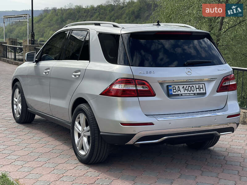 Внедорожник / Кроссовер Mercedes-Benz M-Class 2013 в Могилев-Подольске фото 6 Внедорожник / Кроссовер Mercedes-Benz M-Class 2013 в Могилев-Подольске