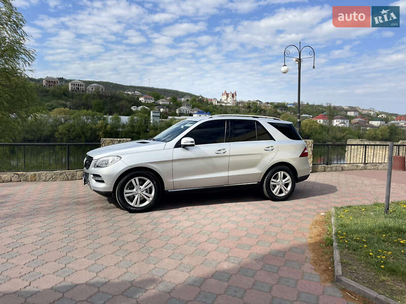 Внедорожник / Кроссовер Mercedes-Benz M-Class 2013 в Могилев-Подольске фото 11 Внедорожник / Кроссовер Mercedes-Benz M-Class 2013 в Могилев-Подольске