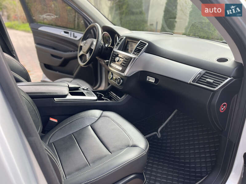 Внедорожник / Кроссовер Mercedes-Benz M-Class 2013 в Могилев-Подольске фото 16 Внедорожник / Кроссовер Mercedes-Benz M-Class 2013 в Могилев-Подольске
