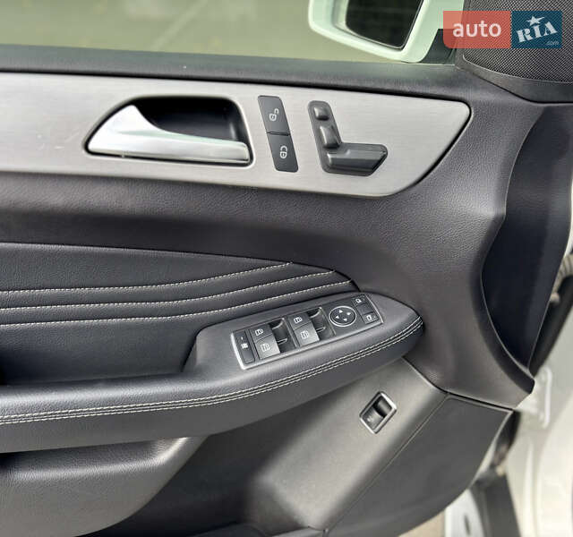 Внедорожник / Кроссовер Mercedes-Benz M-Class 2015 в Киеве фото 11 Внедорожник / Кроссовер Mercedes-Benz M-Class 2015 в Киеве