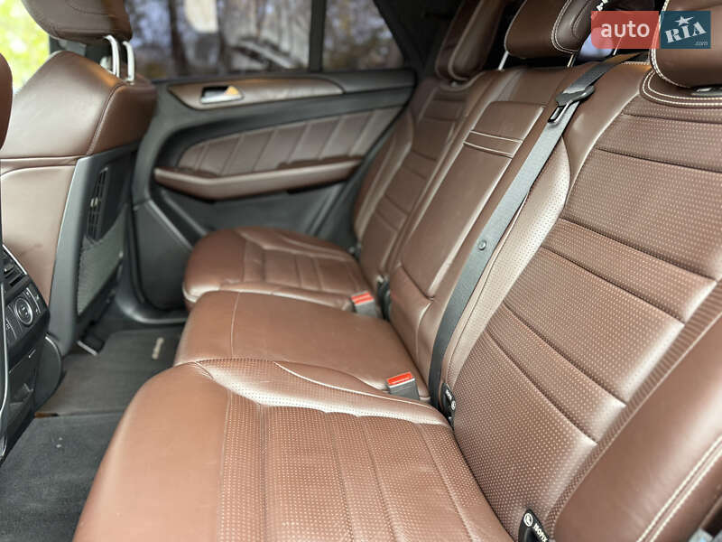 Внедорожник / Кроссовер Mercedes-Benz M-Class 2012 в Киеве