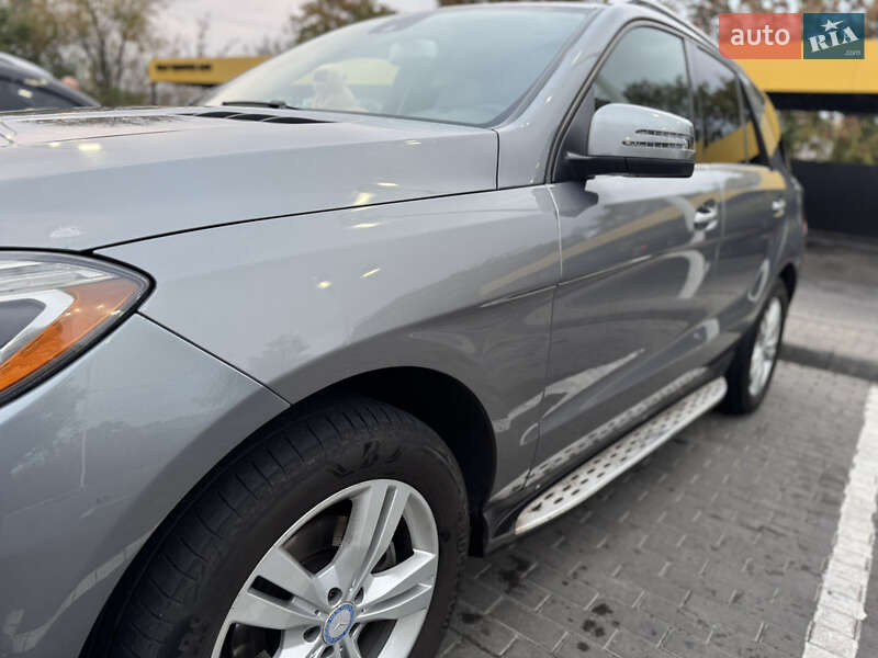 Позашляховик / Кросовер Mercedes-Benz M-Class 2012 в Дніпрі фото 10 Позашляховик / Кросовер Mercedes-Benz M-Class 2012 в Дніпрі