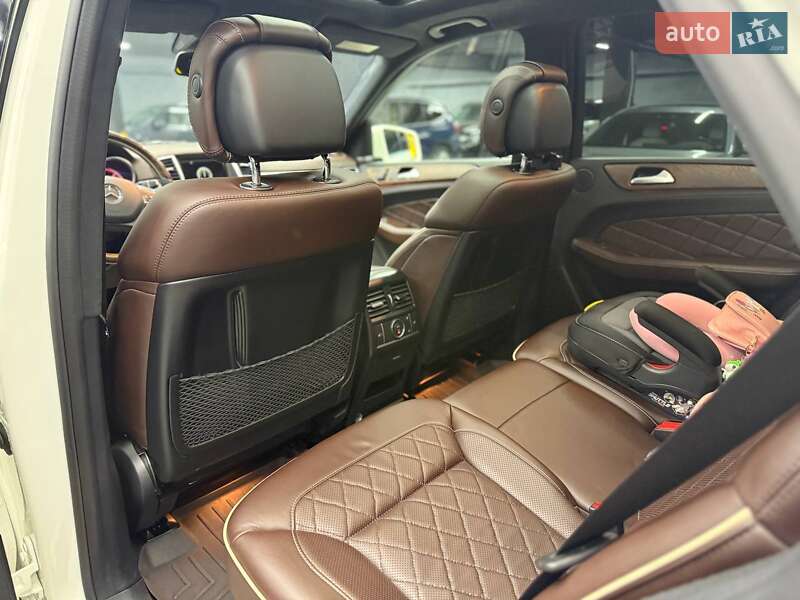 Внедорожник / Кроссовер Mercedes-Benz M-Class 2013 в Черновцах