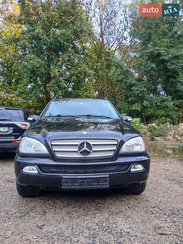 Позашляховик / Кросовер Mercedes-Benz M-Class 2003 в Хусті