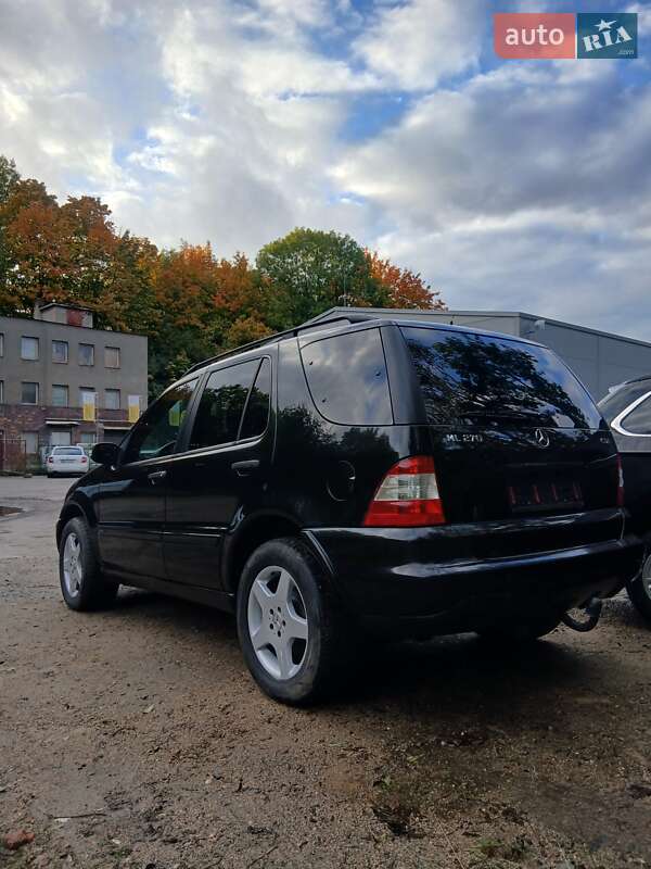 Позашляховик / Кросовер Mercedes-Benz M-Class 2003 в Хусті
