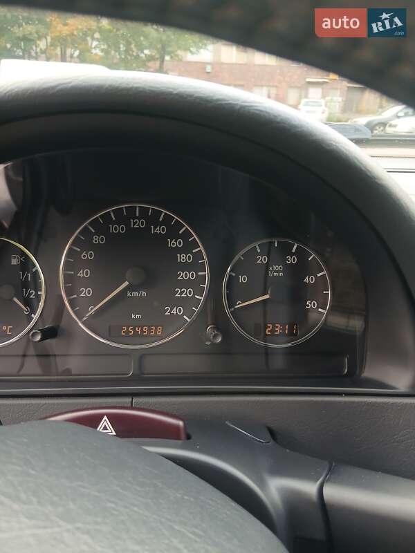 Позашляховик / Кросовер Mercedes-Benz M-Class 2003 в Хусті