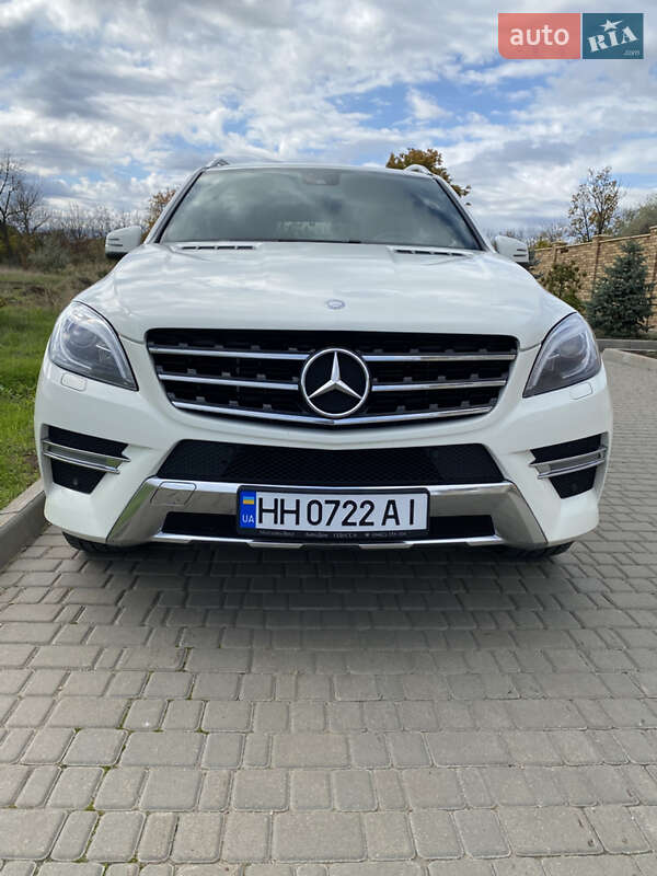 Mercedes-Benz M-Class 2013 Mercedes-Benz M-Class 2013