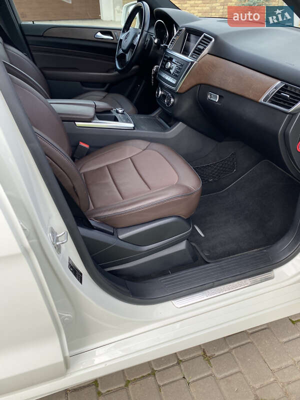 Позашляховик / Кросовер Mercedes-Benz M-Class 2013 в Одесі
