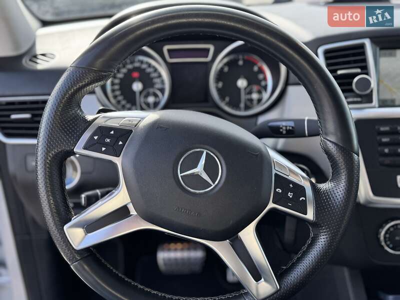 Позашляховик / Кросовер Mercedes-Benz M-Class 2013 в Львові