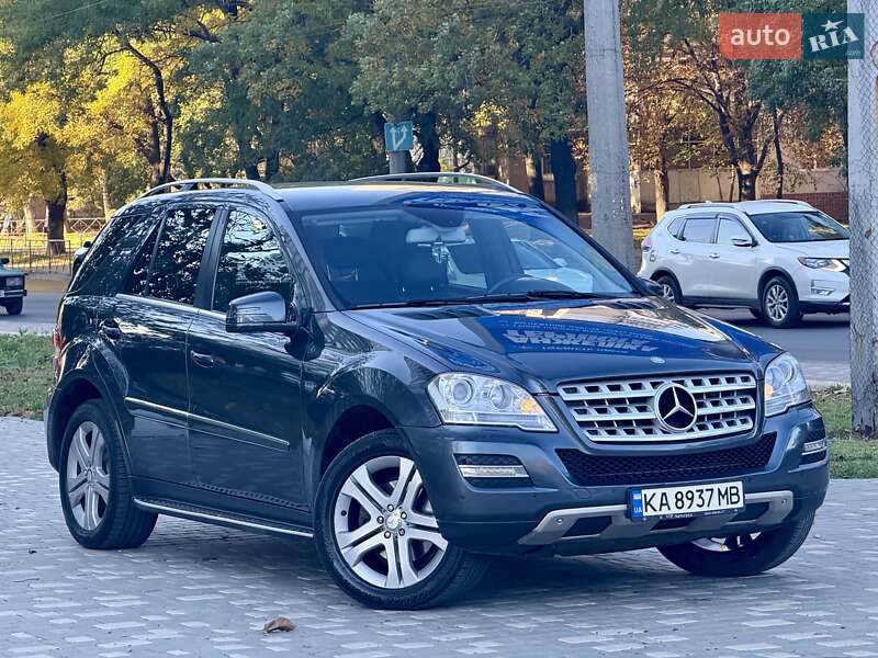 Позашляховик / Кросовер Mercedes-Benz M-Class 2011 в Одесі фото 27 Позашляховик / Кросовер Mercedes-Benz M-Class 2011 в Одесі