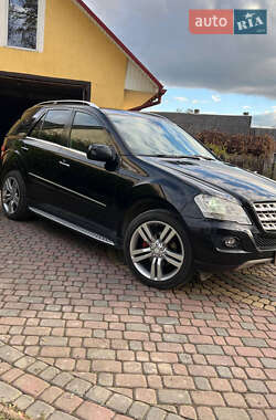 Позашляховик / Кросовер Mercedes-Benz M-Class 2009 в Яворові