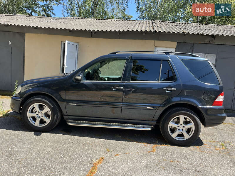 Внедорожник / Кроссовер Mercedes-Benz M-Class 2003 в Могилев-Подольске фото 5 Внедорожник / Кроссовер Mercedes-Benz M-Class 2003 в Могилев-Подольске