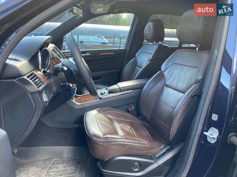 Внедорожник / Кроссовер Mercedes-Benz M-Class 2013 в Киеве