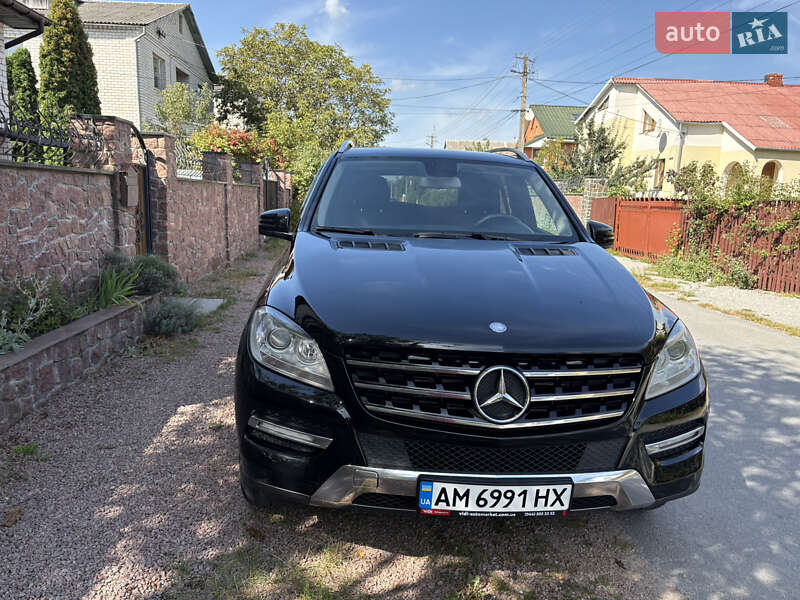 Внедорожник / Кроссовер Mercedes-Benz M-Class 2012 в Житомире фото 2 Внедорожник / Кроссовер Mercedes-Benz M-Class 2012 в Житомире