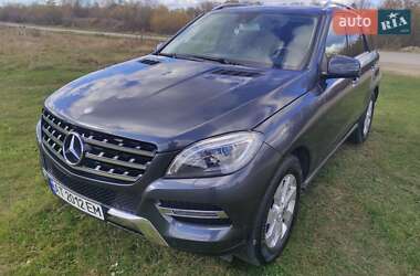 Внедорожник / Кроссовер Mercedes-Benz M-Class 2013 в Калуше