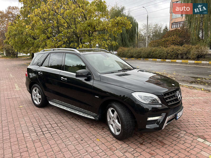 Внедорожник / Кроссовер Mercedes-Benz M-Class 2012 в Киеве фото 5 Внедорожник / Кроссовер Mercedes-Benz M-Class 2012 в Киеве